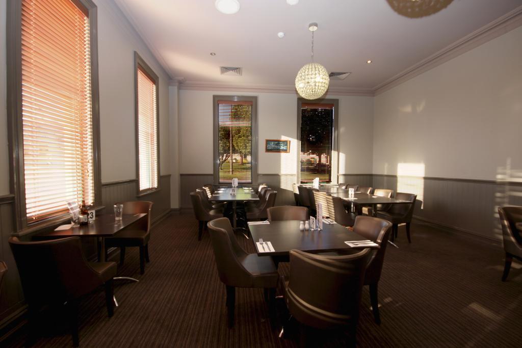 Mitchell River Tavern Bairnsdale Bagian luar foto